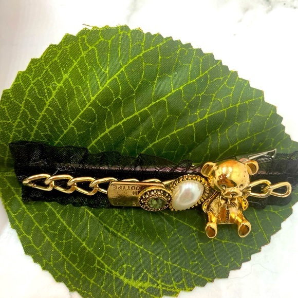 Accessories - Bear 🐻 diamond fashion hair clips